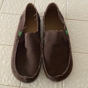 Sanuk slippers